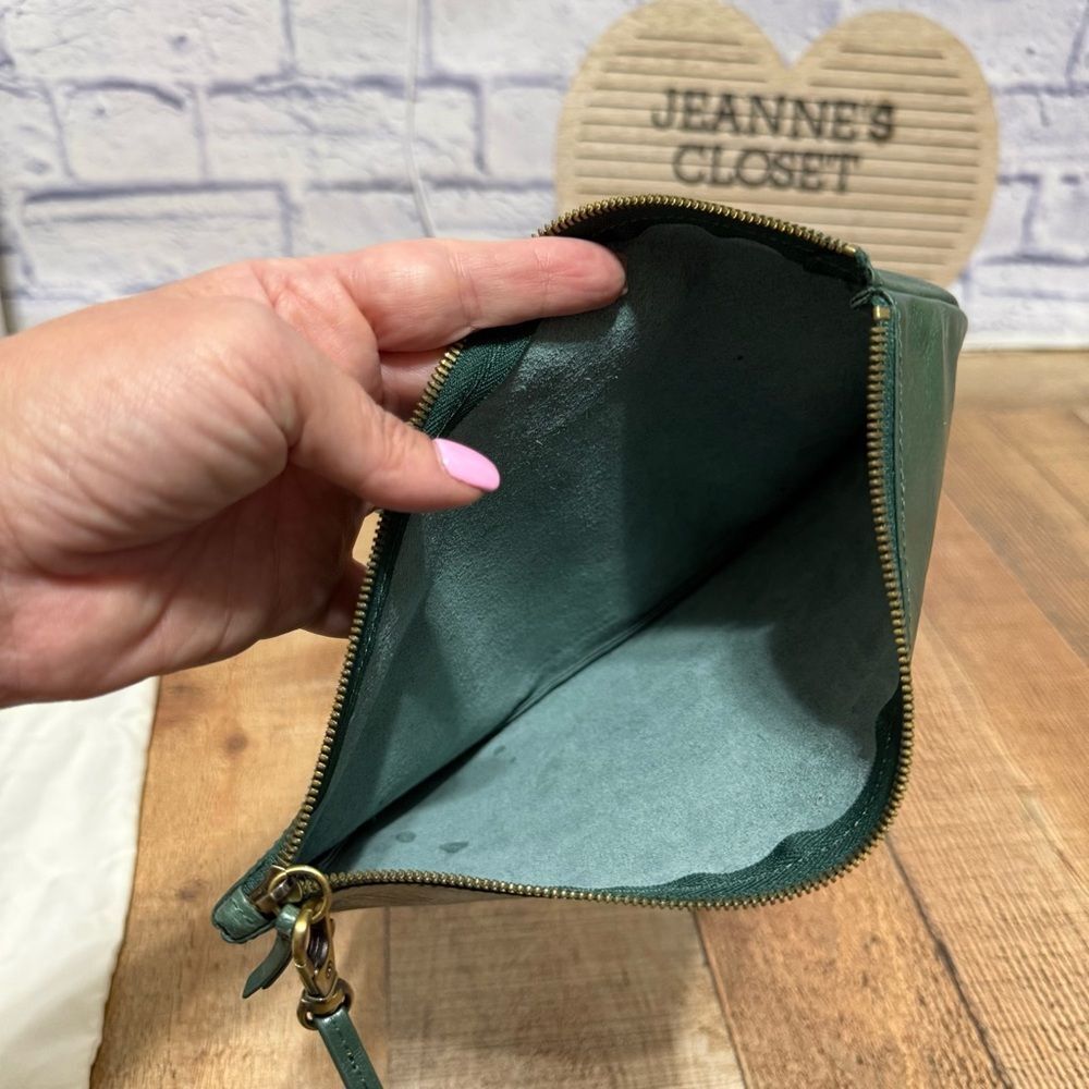 HOBO 'Triad' 3 different pouches with wristlet green leather - Picture 11 of 16